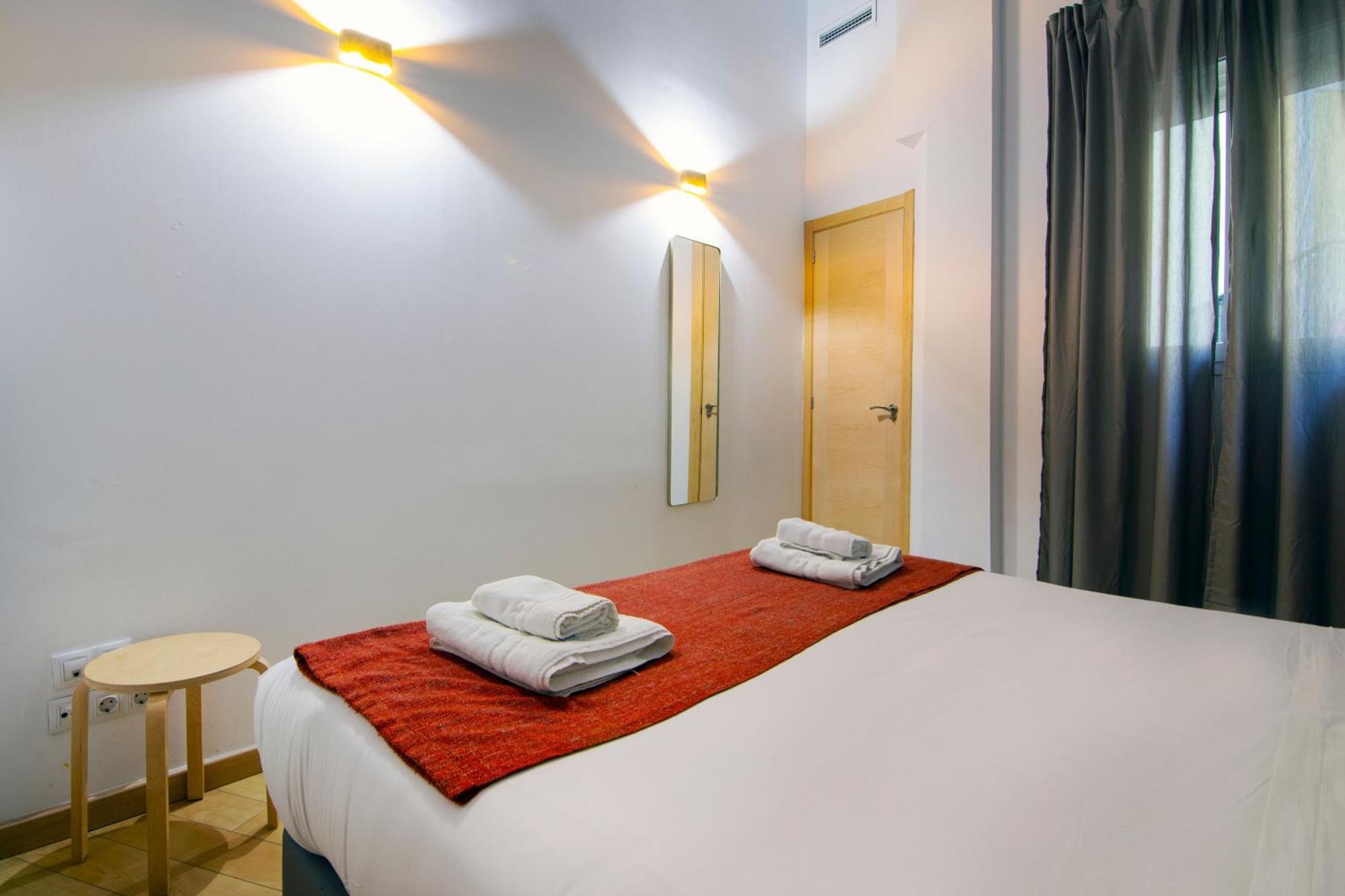 Welcomer Apartments Валенсия Екстериор снимка