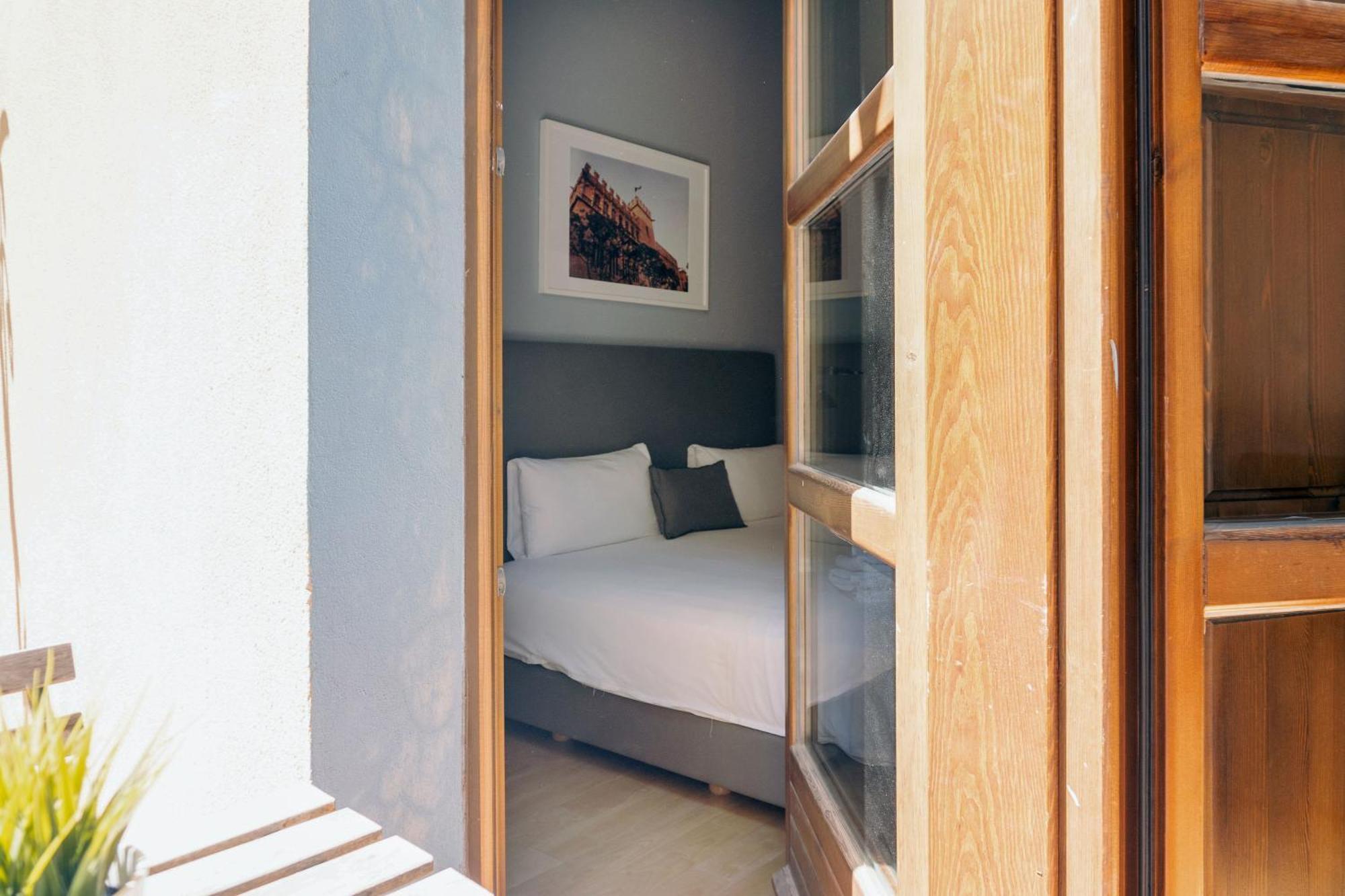 Welcomer Apartments Валенсия Екстериор снимка