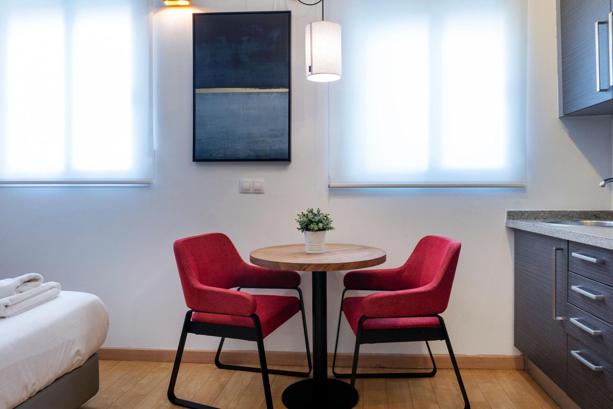 Welcomer Apartments Валенсия Екстериор снимка